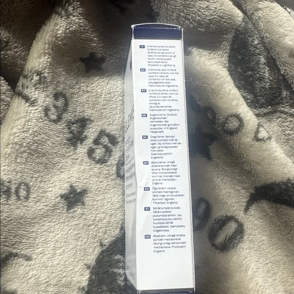 ELEMIS Peptide4 Eye Cream - White and Blue Packaging - Picture 4 of 7